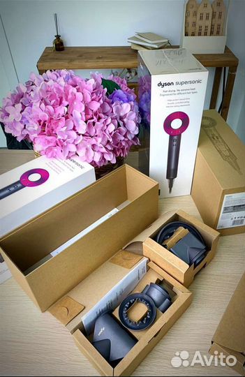 Фен Dyson supersonic