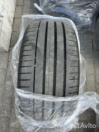 Pirelli P Zero 245/45 R20 и 275/40 R20