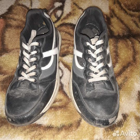 Кроссовки мужские 41 размер бу