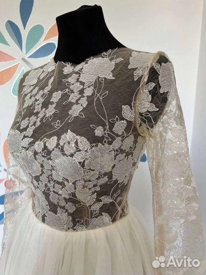 Свадебное платье