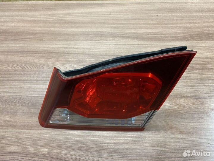 Фонарь внутренний задний Honda Civic 8