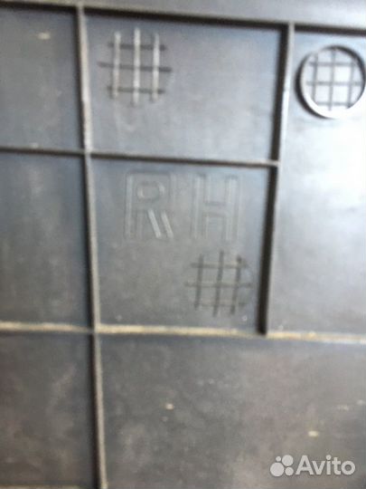 Средняя стойка Hyundai Solaris 2 2018