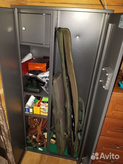 Сейф металлический