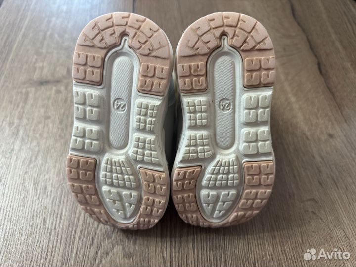 Зимние ботинки для девочки 24р