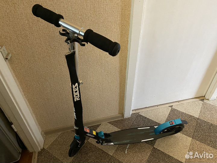 Самокат взрослый roces 200mm