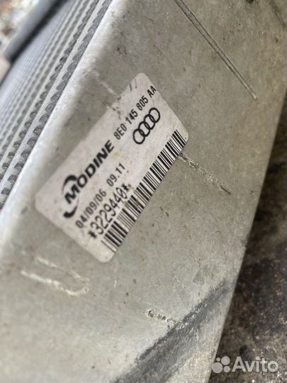 Интеркулер передний левый Audi A4 B7 8ED 8E0145805