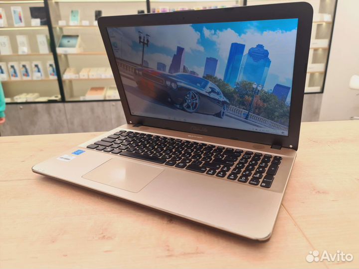 Быстрый Ноутбук Asus 4 ядра 4 гига SSD