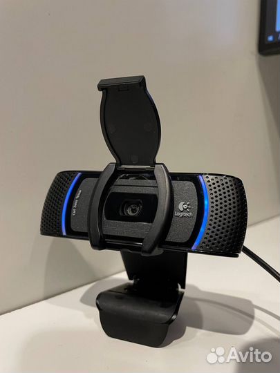 Веб-камера Logitech B910