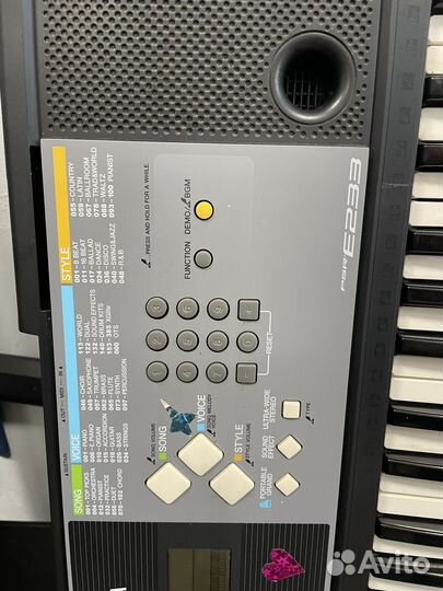 Синтезатор yamaha psr-E233