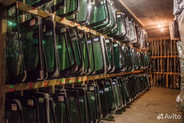 Лобовое стекло Киа carens