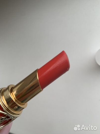 Помада Yves Saint Laurent