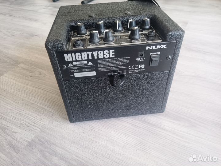 Гитарный комбоусилитель