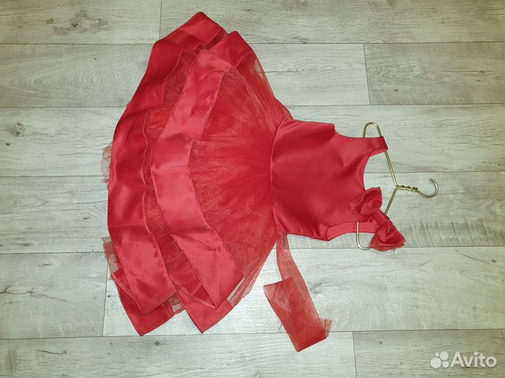 Нарядное платье для девочки