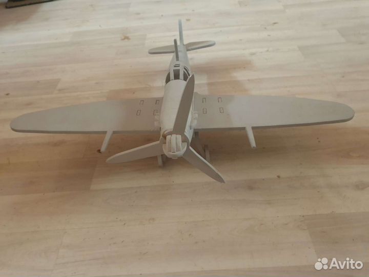 Продам модель самолёта