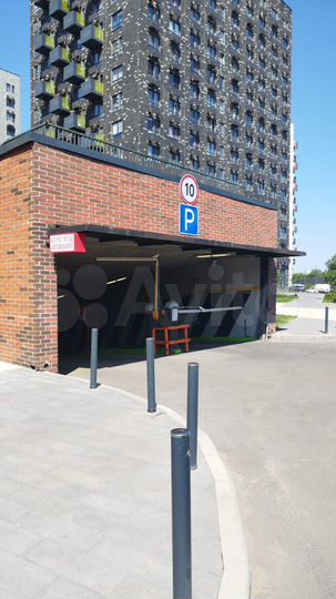 Машиноместо, 14 м²