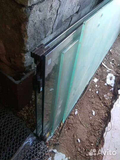 Двери стеклянные, доводчик, броненакладка, ключи