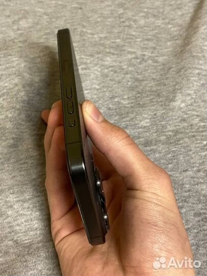 iPhone 15 Pro, 128 ГБ