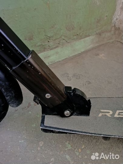 Самокат городской reaction