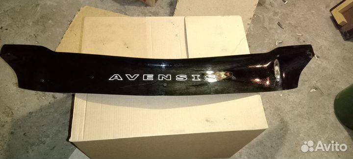 Дефлектор капота Тойота Авенсис