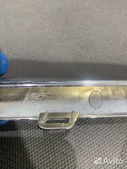 Молдинг решетки радиатора Hyundai Solaris 2010