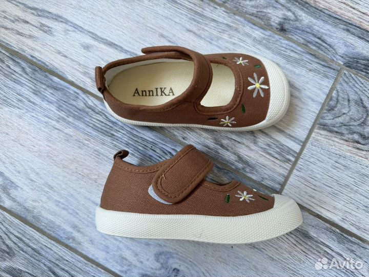 Босоножки для девочки 27 размер 17,2 см