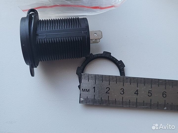 Зарядное устройство с двумя USB-портам