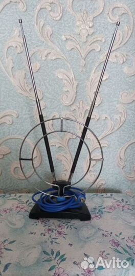 Антенна комнатная