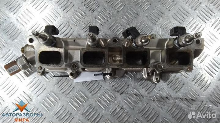 Топливная рампа Volkswagen Golf 5 2009 GK284AHB