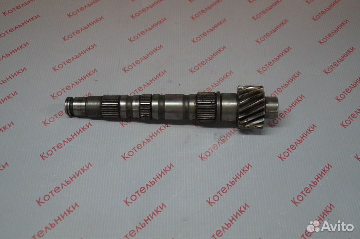 Nissan 32241-50J06 Вал вторичный кпп