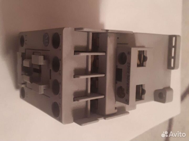 Контактор 100-C12*01 Швейцария