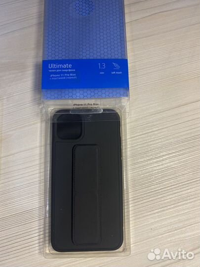 Чехол на телефон