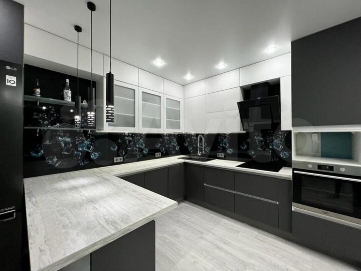 3-к. квартира, 86,6 м², 7/10 эт.