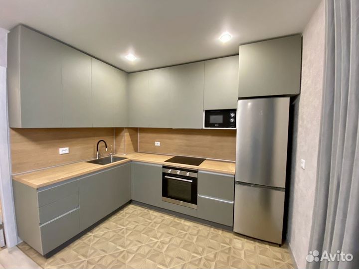 Кухня под потолок из мдф на заказ