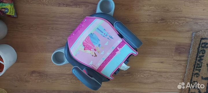 Детское кресло бустер