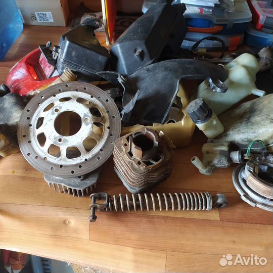 Скутер honda vs китай