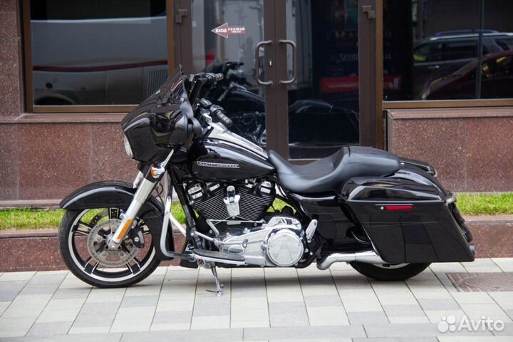 Мотоцикл harley davidson street glide special (flh