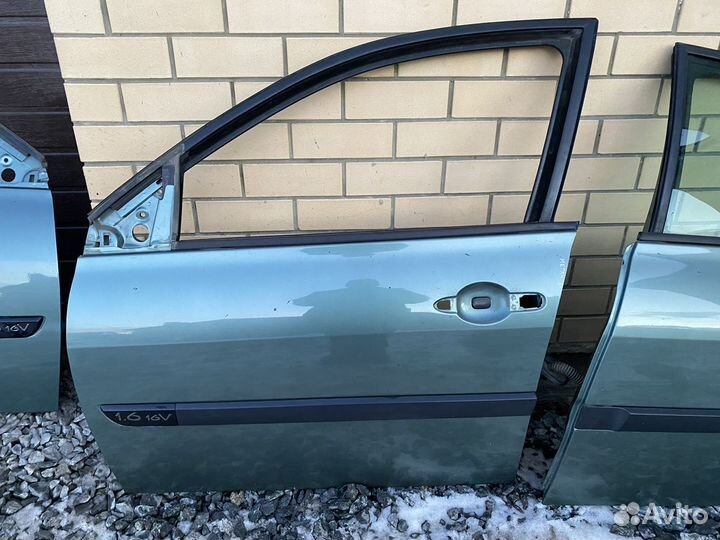 Дверь Renault Megane II (2002–2006)