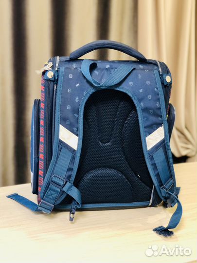 Рюкзак школьный