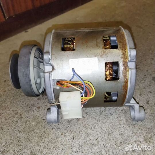 Двигататель стиральной машины