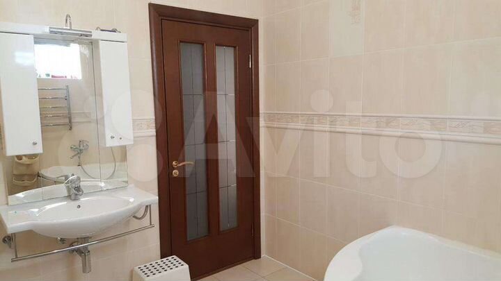 2-к. квартира, 82,1 м², 1/4 эт.