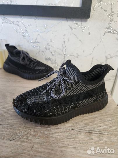 Кроссовки детские