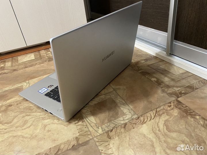 Ноутбук huawei matebook d15 5500 amd 16 озу