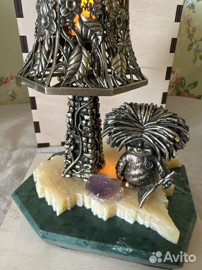 Светильник настольный