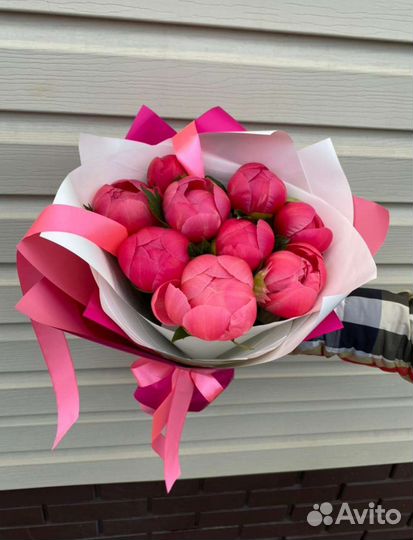 Букет цветов пионы