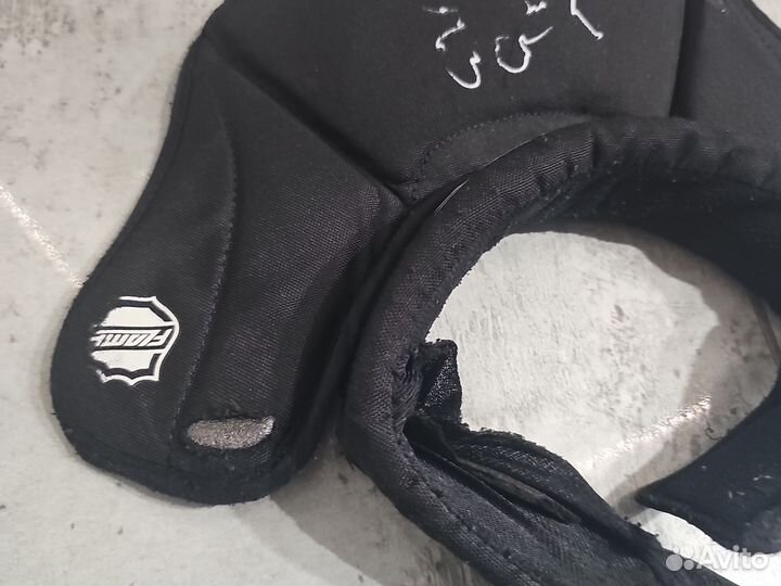 Защита шеи вратаря хоккейная