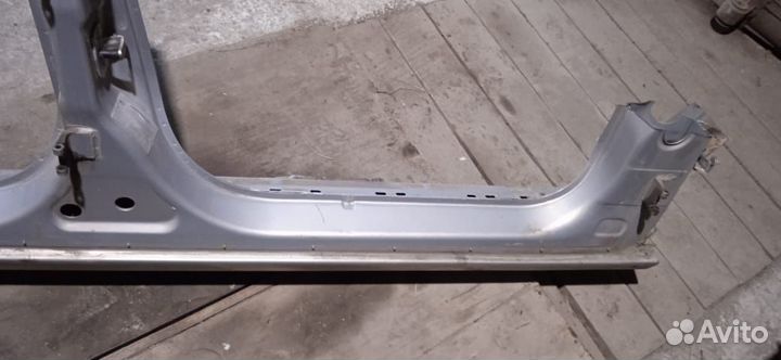 Крыло заднее правое с порогом Opel Astra H седан