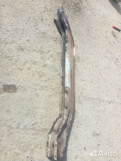 Задний усилитель бампера Opel Astra H