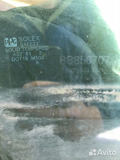 Стекло двери переднее правое Toyota Matrix 1ZZ-FE