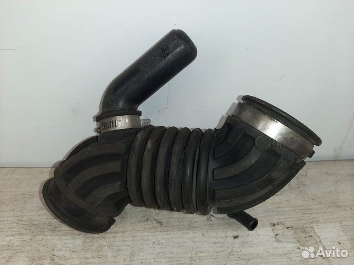 Патрубок воздушного фильтра Nissan Qashqai Vi