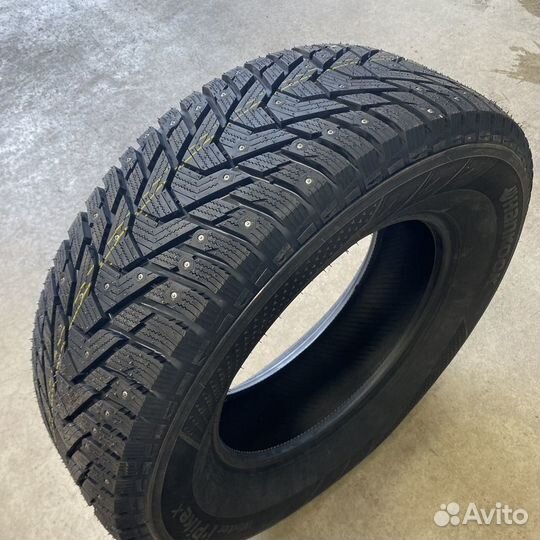 Hankook Winter i'Pike X W429A 235/55 R18 T